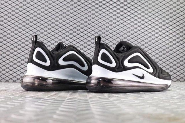 Nike Air Max 720 Black